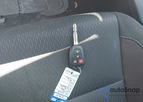 2018 Toyota Corolla Le z USA, uszkodzony, nr VIN 2T1BURHE4JC970426